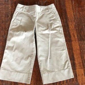 ANN TAYLOR LOFT * Khaki BEIGE CROPPED Capri PANTS * EUC * sz S Cotton/Spandex